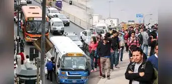 Paro de transportistas: estas universidades e institutos suspendieron sus clases presenciales Paro de transportistas: estas universidades e institutos suspendieron sus clases presenciales