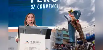 Dina Boluarte: queman muñeco de la presidenta en rechazo por su llegada a Arequipa Dina Boluarte: queman muñeco de la presidenta en rechazo por su llegada a Arequipa