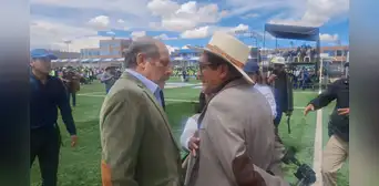 Congresista Héctor Valer escupe e insulta a periodista de Puno que lo increpó por terruquear a manifestantes