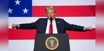 Donald Trump comparte video conspirativo en sus redes oficiales y causa indignación en EE.UU. Donald Trump comparte video conspirativo en sus redes oficiales y causa indignación en EE.UU.