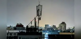 ONU pide a los talibanes restablecer el acceso a internet y las telecomunicaciones en Afganistán