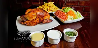 Este restaurante venció a todas las pollerías del Perú y tiene el mejor pollo a la brasa del país, según Premios Summum 2025 Este restaurante venció a todas las pollerías del Perú y tiene el mejor pollo a la brasa del país, según Premios Summum 2025