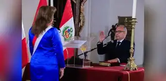 Dina Boluarte toma juramento de ministro de Justicia: presidenta nombra a Juan Cavero Solano en reemplazo de Santiváñez Dina Boluarte toma juramento de ministro de Justicia: presidenta nombra a Juan Cavero Solano en reemplazo de Santiváñez