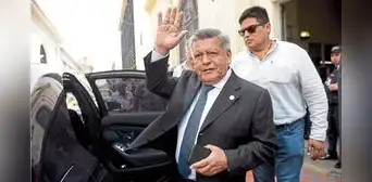 Fiscalía interviene oficinas del Gore La Libertad por presuntas irregularidades en programa Procompite de César Acuña