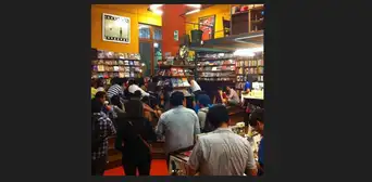 Recuerdos de una librería: “Encuentros en el Virrey de Lima”