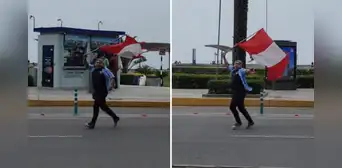 Chofer marchó flameando la bandera del Perú en paro de transportistas y su mensaje emociona en redes: "Queremos vivir"