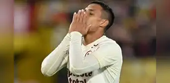 La advertencia de Jorge Fossati tras la convocatoria de Álex Valera a la selección peruana: "No está totalmente recuperado" La advertencia de Jorge Fossati tras la convocatoria de Álex Valera a la selección peruana: "No está totalmente recuperado"