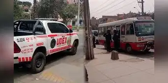 Delincuentes dejan réplica de granada y mensaje extorsivo en bus de transporte público en pleno paro en San Juan de Lurigancho