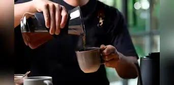 Consumir té y café ayuda a reducir en más de 20% el riesgo de contraer cáncer, revela nuevo estudio del IEO Consumir té y café ayuda a reducir en más de 20% el riesgo de contraer cáncer, revela nuevo estudio del IEO