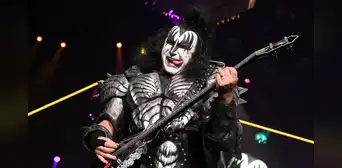 Gene Simmons, estrella del grupo Kiss, es hospitalizado de emergencia tras chocar contra un auto