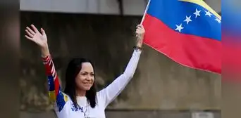 Emmanuel Macron elogia a María Corina Machado tras ganar Nobel de la Paz: "Es la justa recompensa de su combate" Emmanuel Macron elogia a María Corina Machado tras ganar Nobel de la Paz: "Es la justa recompensa de su combate"