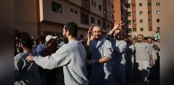 "Como volver a nacer", los palestinos liberados de prisión por Israel se reúnen con sus familias "Como volver a nacer", los palestinos liberados de prisión por Israel se reúnen con sus familias