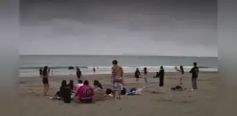 Escolar de 17 años muere en playa Agua Dulce mientras se tomaba fotos con sus compañeros de promoción en Chorrillos Escolar de 17 años muere en playa Agua Dulce mientras se tomaba fotos con sus compañeros de promoción en Chorrillos