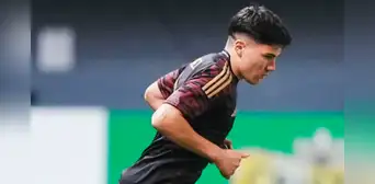 Felipe Chávez reveló que entonó una canción de Alianza Lima durante su paso por la selección peruana: "Es el club favorito de mi padre" Felipe Chávez reveló que entonó una canción de Alianza Lima durante su paso por la selección peruana: "Es el club favorito de mi padre"