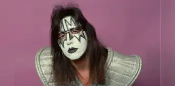 Muere Ace Frehley, miembro fundador y guitarrista del grupo Kiss, a los 74 años tras sufrir una hemorragia cerebral