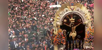 ¿Cuál es la ubicación del Señor de los Milagros EN VIVO? sagrada imagen recibe homenajes en su paso por calles del Callao ¿Cuál es la ubicación del Señor de los Milagros EN VIVO? sagrada imagen recibe homenajes en su paso por calles del Callao