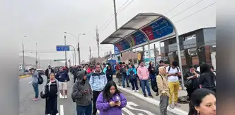 Paro de transportistas en Callao: bloquean vías y buses apagan motores tras asesinato de chofer Paro de transportistas en Callao: bloquean vías y buses apagan motores tras asesinato de chofer