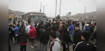 Transportistas acatan paro en Callao EN VIVO: enfrentamientos, pocos buses y bloqueo de av. Néstor Gambetta tras asesinato de conductor
