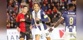 Alianza Lima enfrenta a Melgar con la consigna de escalar posiciones en la tabla acumulada