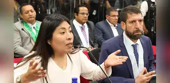 Abogado de Bettsy Chávez niega saber si está asilada en embajada de México: "No responde al teléfono" Abogado de Bettsy Chávez niega saber si está asilada en embajada de México: "No responde al teléfono"
