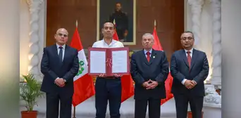 Gobierno promulga ley contra extorsión en medio de tensiones por paro de transportistas