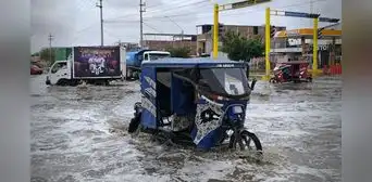 Piura amanece inundada tras 6 horas de lluvia: Senamhi advierte que el fenómeno continuará hasta el 6 de noviembre