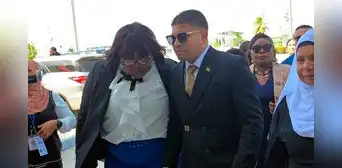 Azruddin Mohamed, el 'Donald Trump de Guyana', juramenta como diputado pese a orden de extradición de EEUU Azruddin Mohamed, el 'Donald Trump de Guyana', juramenta como diputado pese a orden de extradición de EEUU