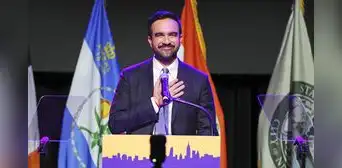 Zohran Mamdani desafía a Trump tras ganar la alcaldía de Nueva York: “Esta ciudad seguirá siendo de inmigrantes” Zohran Mamdani desafía a Trump tras ganar la alcaldía de Nueva York: “Esta ciudad seguirá siendo de inmigrantes”