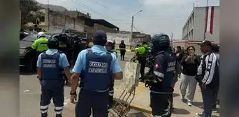 Alcalde de Carabayllo sufre atentado y lo acusan de no pagar sueldos a sus trabajadores: 2 serenos resultan heridos Alcalde de Carabayllo sufre atentado y lo acusan de no pagar sueldos a sus trabajadores: 2 serenos resultan heridos