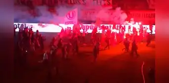 Universitario apagó las luces del Monumental para dar la vuelta olímpica como campeón de la Liga 1 2025 Universitario apagó las luces del Monumental para dar la vuelta olímpica como campeón de la Liga 1 2025