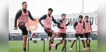 La selección peruana sumó su segundo día de trabajos en la Videna y en horas de la tarde partió con destino a Rusia La selección peruana sumó su segundo día de trabajos en la Videna y en horas de la tarde partió con destino a Rusia
