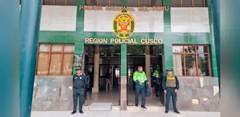 Policía de Inspectoría se traga parte de una coima para huir de operativo en Cusco Policía de Inspectoría se traga parte de una coima para huir de operativo en Cusco