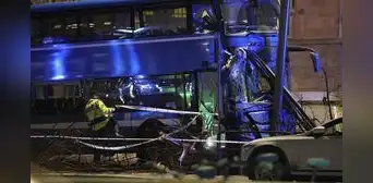 Trágico accidente en Suecia: varios muertos y heridos tras choque en parada de autobús en Estocolmo