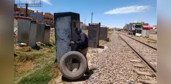 Juliaca, la ciudad donde se dispone de nueve mil silos en la vía pública en vez de servicios higiénicos Juliaca, la ciudad donde se dispone de nueve mil silos en la vía pública en vez de servicios higiénicos