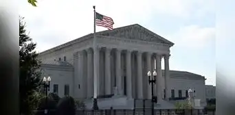 Corte Suprema de EE.UU. suspende bloqueo judicial a nuevos distritos electorales en Texas Corte Suprema de EE.UU. suspende bloqueo judicial a nuevos distritos electorales en Texas