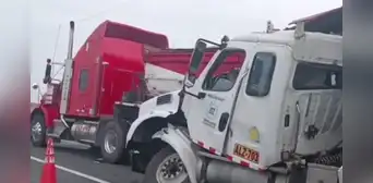 Conductor de tráiler cambiaba llanta en Panamericana Norte y muere tras ser arrollado por camión en Huacho Conductor de tráiler cambiaba llanta en Panamericana Norte y muere tras ser arrollado por camión en Huacho