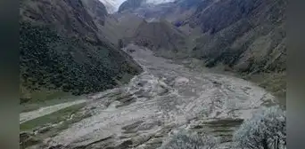 Aluvión en Cusco arrasa cultivos y activa alerta por retroceso glaciar Aluvión en Cusco arrasa cultivos y activa alerta por retroceso glaciar