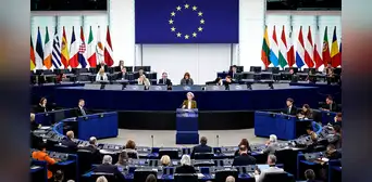 Eurocámara plantea definir en 16 años la edad mínima para el uso de redes sociales e inteligencia artificial