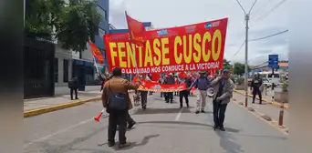 Administrativos del sector Educación reinician huelga indefinida y exigen cumplimiento de bono acordado en Cusco