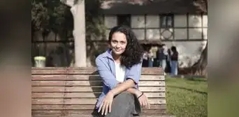 Adriana Garavito: “La escritura te aísla tanto que entras a hacerte preguntas que normalmente no te haces” Adriana Garavito: “La escritura te aísla tanto que entras a hacerte preguntas que normalmente no te haces”