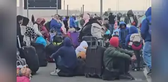 Migrantes bloquean la frontera de Perú y Chile: PNP espera intervención del Ejército en la zona Migrantes bloquean la frontera de Perú y Chile: PNP espera intervención del Ejército en la zona