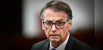 Jair Bolsonaro pierde su sueldo y su cargo en el Partido Liberal tras sentencia de 27 años en prisión de Brasil Jair Bolsonaro pierde su sueldo y su cargo en el Partido Liberal tras sentencia de 27 años en prisión de Brasil