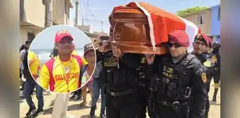 “Mi hijo murió como un héroe”: Chiclayo recibe los restos del policía que falleció rescatando a dos personas “Mi hijo murió como un héroe”: Chiclayo recibe los restos del policía que falleció rescatando a dos personas