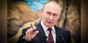 Vladímir Putin acepta propuesta para que Budapest sea sede de las negociaciones por la paz con Ucrania: "Estaré encantado" Vladímir Putin acepta propuesta para que Budapest sea sede de las negociaciones por la paz con Ucrania: "Estaré encantado"