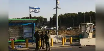 Israel investiga imágenes de soldados que dispararon a palestinos que se habían rendido en Cisjordania Israel investiga imágenes de soldados que dispararon a palestinos que se habían rendido en Cisjordania