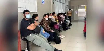 8 de cada 10 asegurados de EsSalud evita atenderse en sus hospitales 8 de cada 10 asegurados de EsSalud evita atenderse en sus hospitales