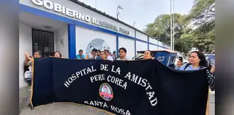 Piura: trabajadores administrativos del hospital Santa Rosa protestan por incumplimiento de pagos Piura: trabajadores administrativos del hospital Santa Rosa protestan por incumplimiento de pagos