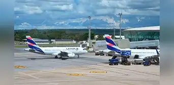 Venezuela queda aislada tras la suspensión de otras 4 aerolíneas internacionales en medio del conflicto en el Caribe Venezuela queda aislada tras la suspensión de otras 4 aerolíneas internacionales en medio del conflicto en el Caribe