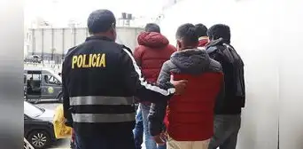 Tres policías son condenados a seis años de prisión por haber solicitado S/50.000 a detenido Tres policías son condenados a seis años de prisión por haber solicitado S/50.000 a detenido