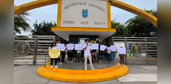 Lambayeque: alumnos de la UNPRG exigen fin de la huelga de docentes y reinicio de clases Lambayeque: alumnos de la UNPRG exigen fin de la huelga de docentes y reinicio de clases